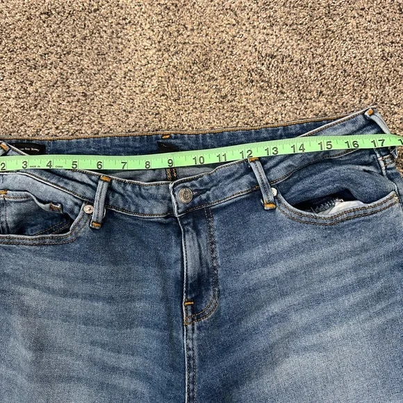 Size 34 True Religion Jeans!! - Picture 2 of 6